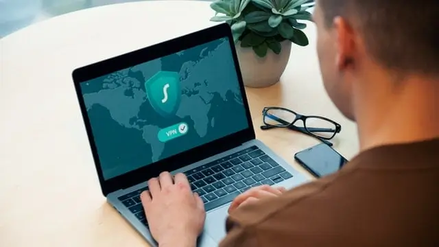 dan-nelson-AvSFPw5Tp68-unsplash Why Banks Need a Unified Salesforce Release Management Suite_AutoRABIT